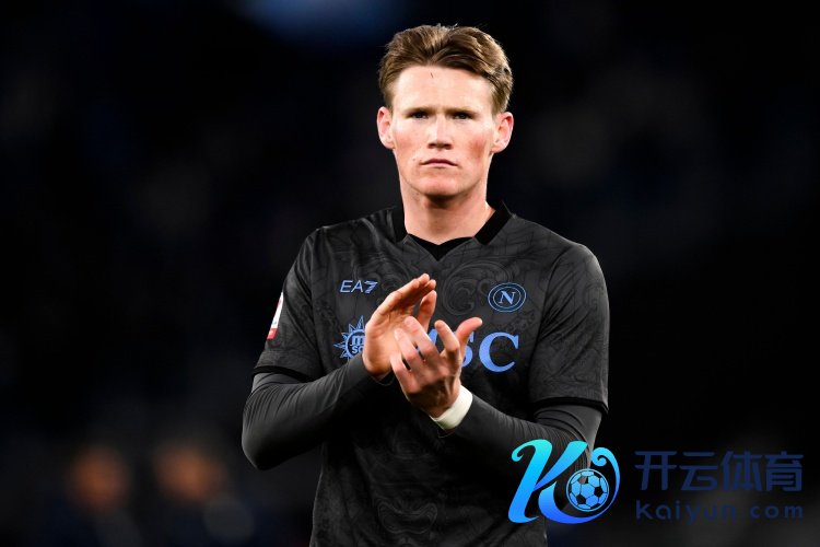 麦克托米奈当选为2024年苏格兰最好球员体育录像/图片，本赛季出场16次&4球3助